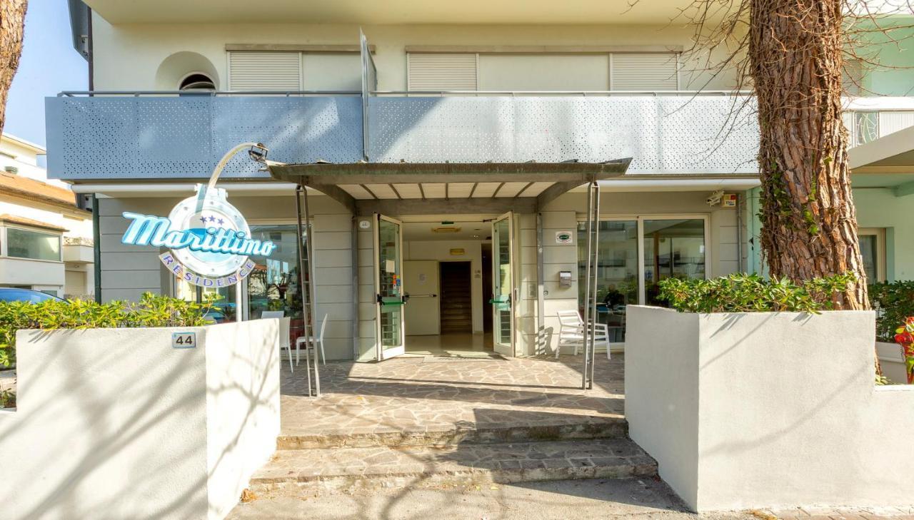 Residence Marittimo Riccione Bagian luar foto