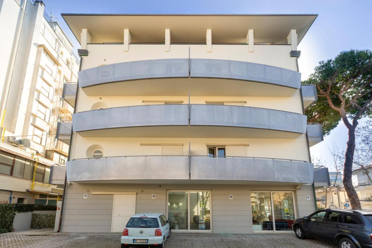 Residence Marittimo Riccione Bagian luar foto