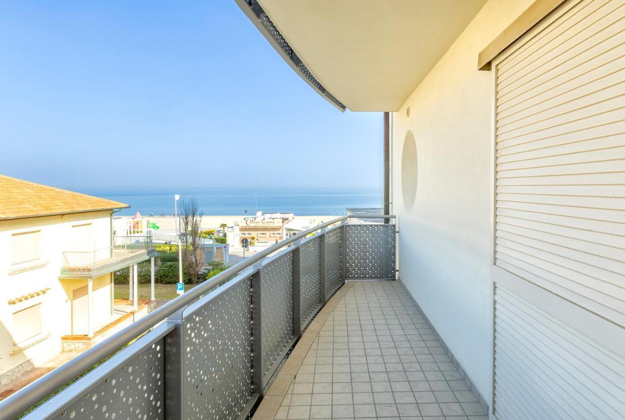 Residence Marittimo Riccione Bagian luar foto