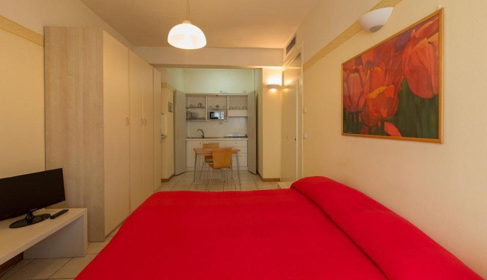 Residence Marittimo Riccione Bagian luar foto