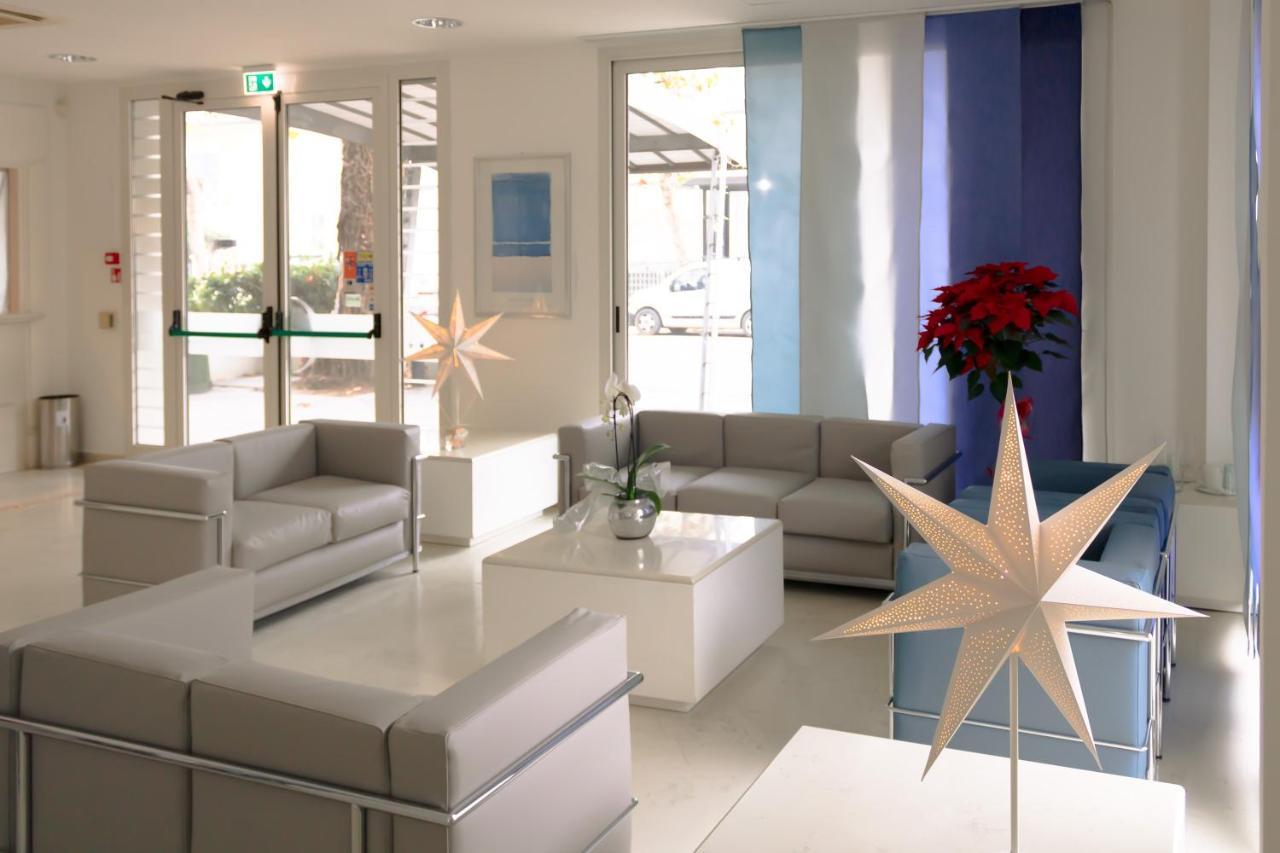 Residence Marittimo Riccione Bagian luar foto