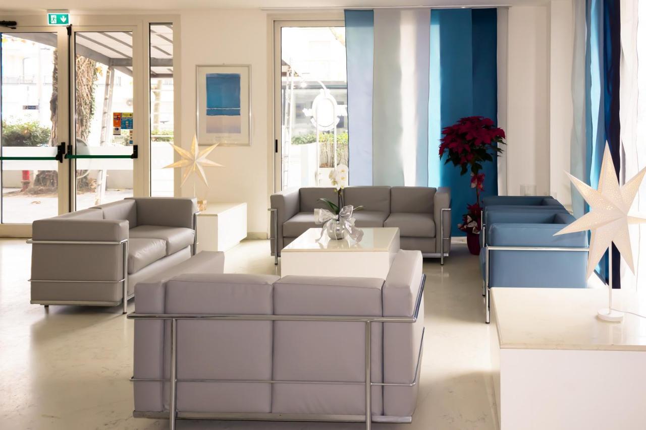 Residence Marittimo Riccione Bagian luar foto