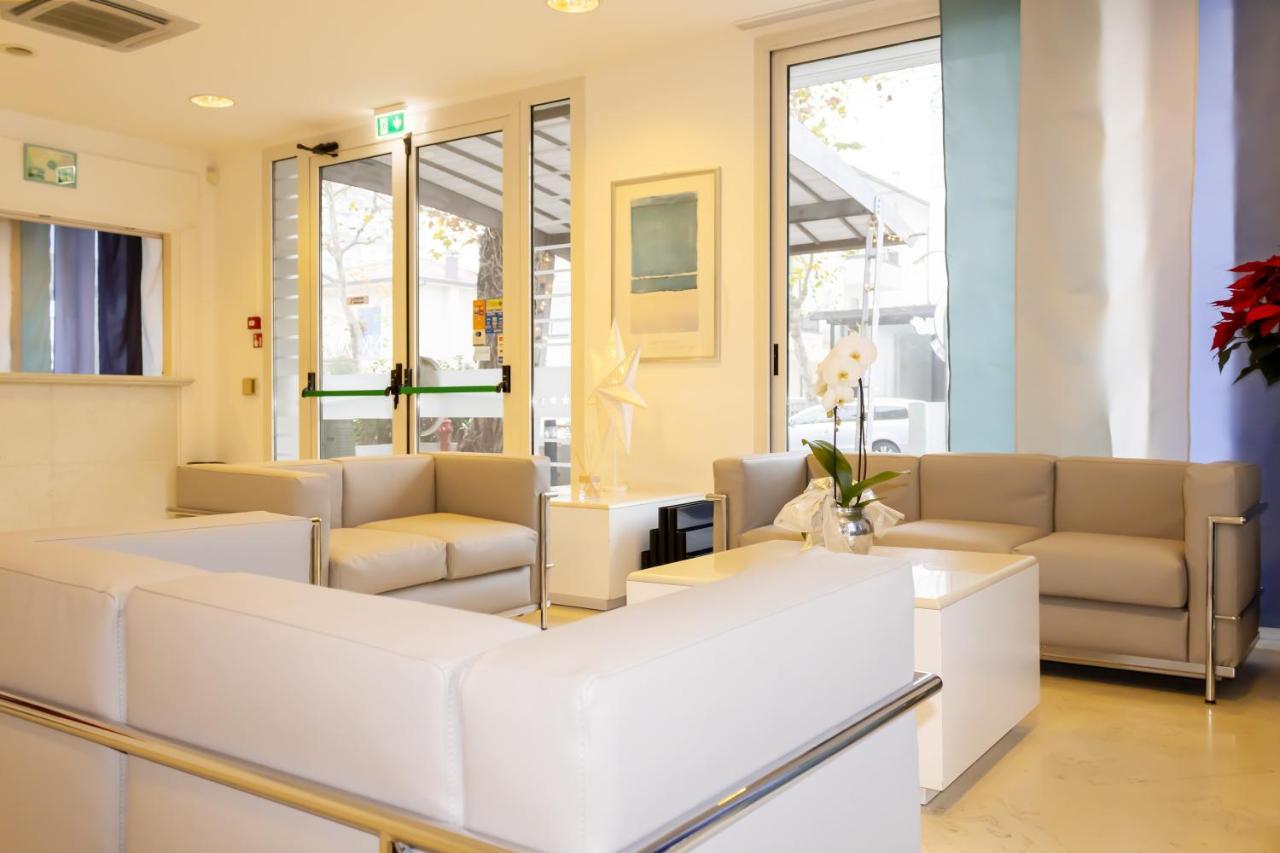 Residence Marittimo Riccione Bagian luar foto