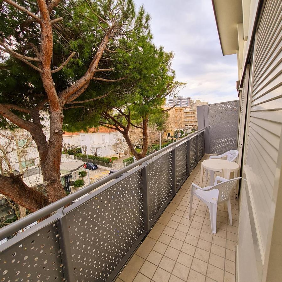 Residence Marittimo Riccione Bagian luar foto