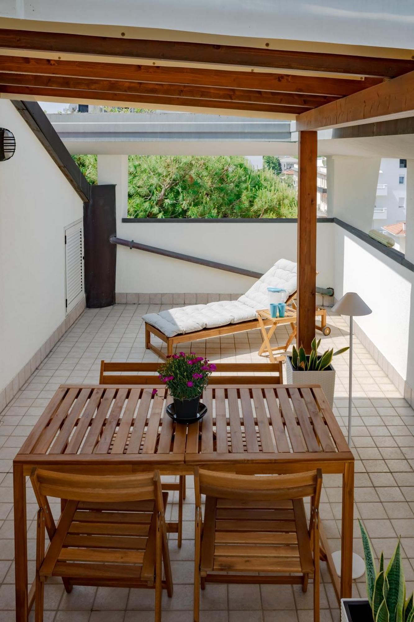 Residence Marittimo Riccione Bagian luar foto