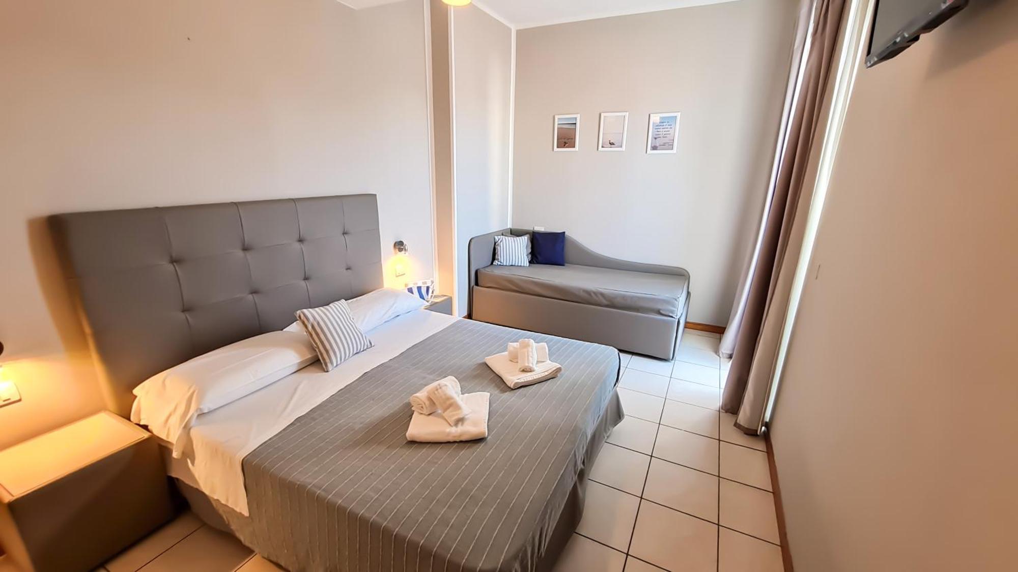 Residence Marittimo Riccione Bagian luar foto