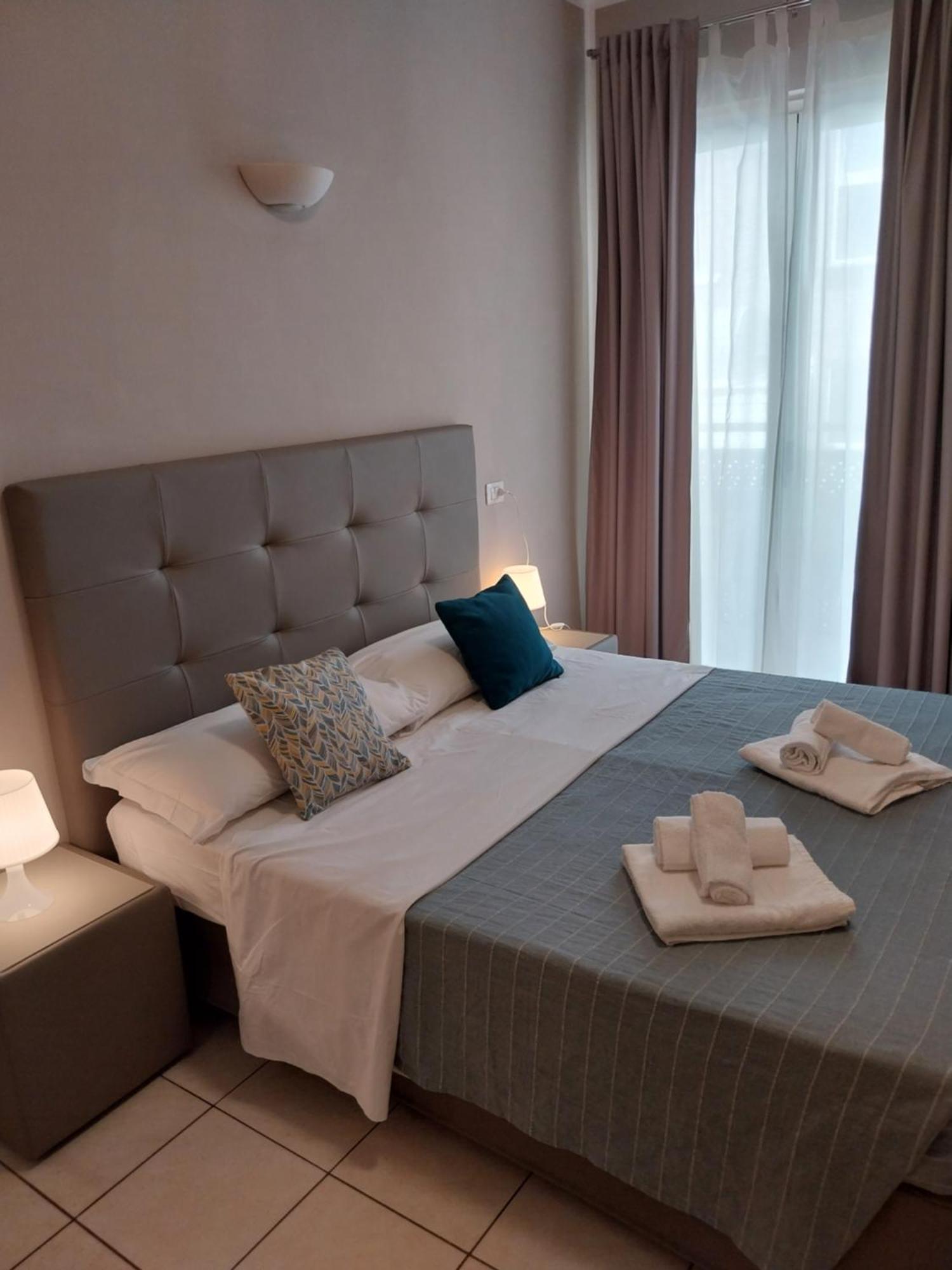 Residence Marittimo Riccione Bagian luar foto