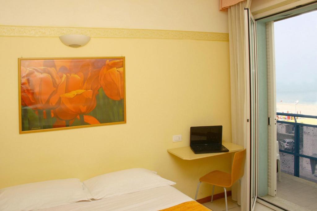 Residence Marittimo Riccione Bagian luar foto