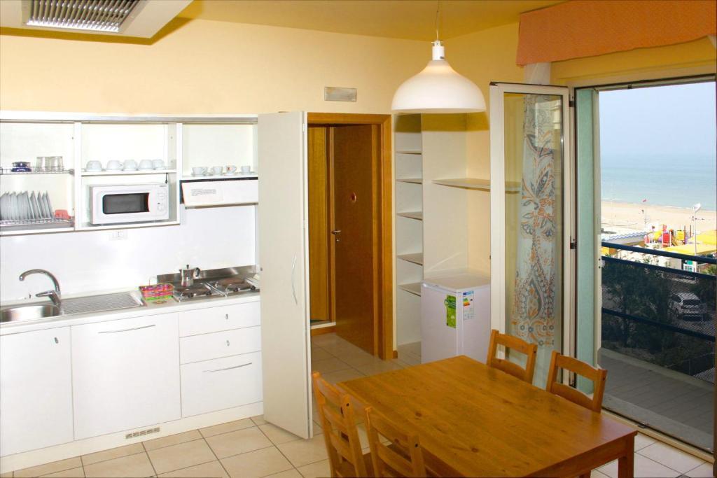 Residence Marittimo Riccione Bagian luar foto